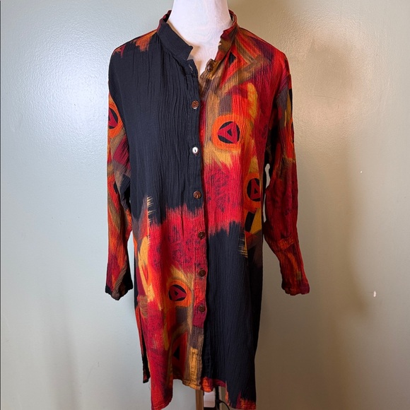 Paradiso Tops - Women’s Black and Red Button-Up Shirt